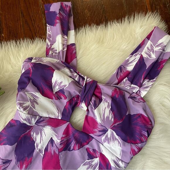 Purple Floral Cut Out One Piece NWT Size Medium - Picture 2 of 4